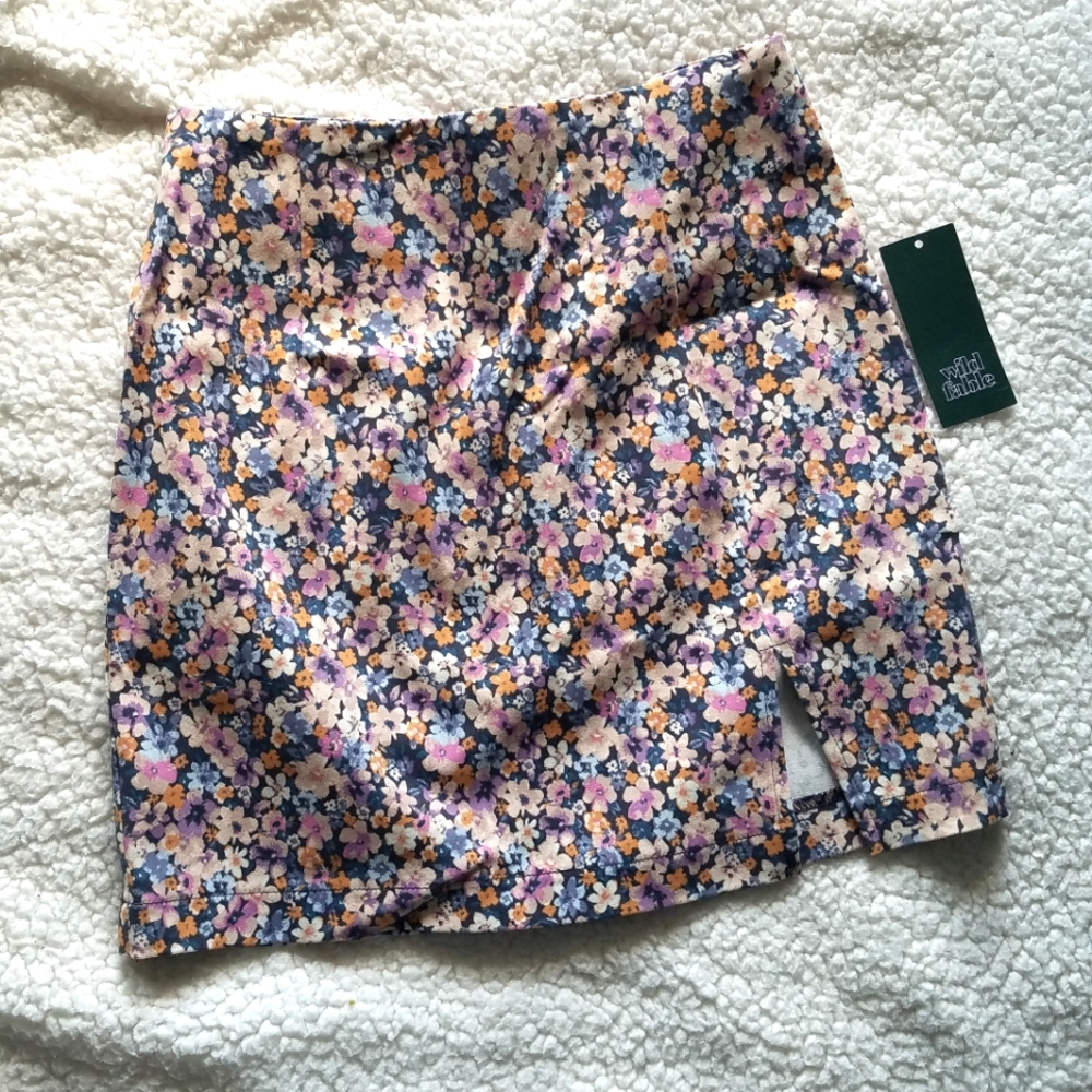 00 Wild Fable Floral Mini Skirt